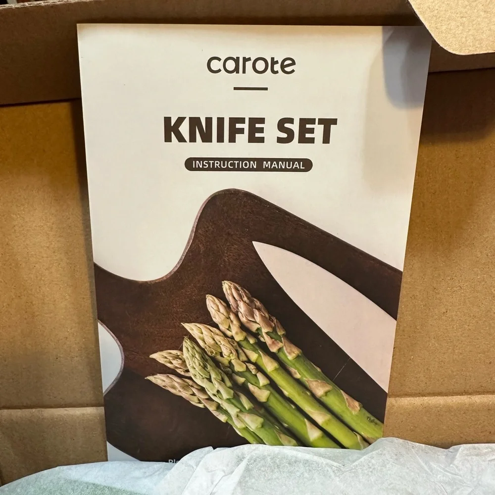 NIB Carote 12 piece kitchen knife set- multicolored